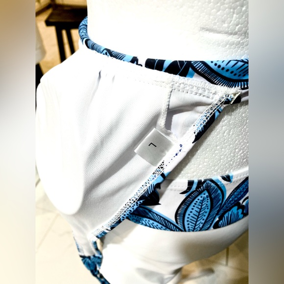 NWOT Women's Sporty Two Piece Swimsuit Halter Push Up Top w/ Shorts Size:Large - Picture 10 of 13